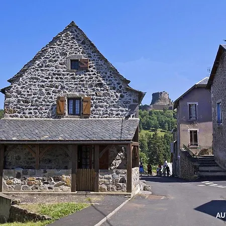 Le Jassaguet Apartment Murol